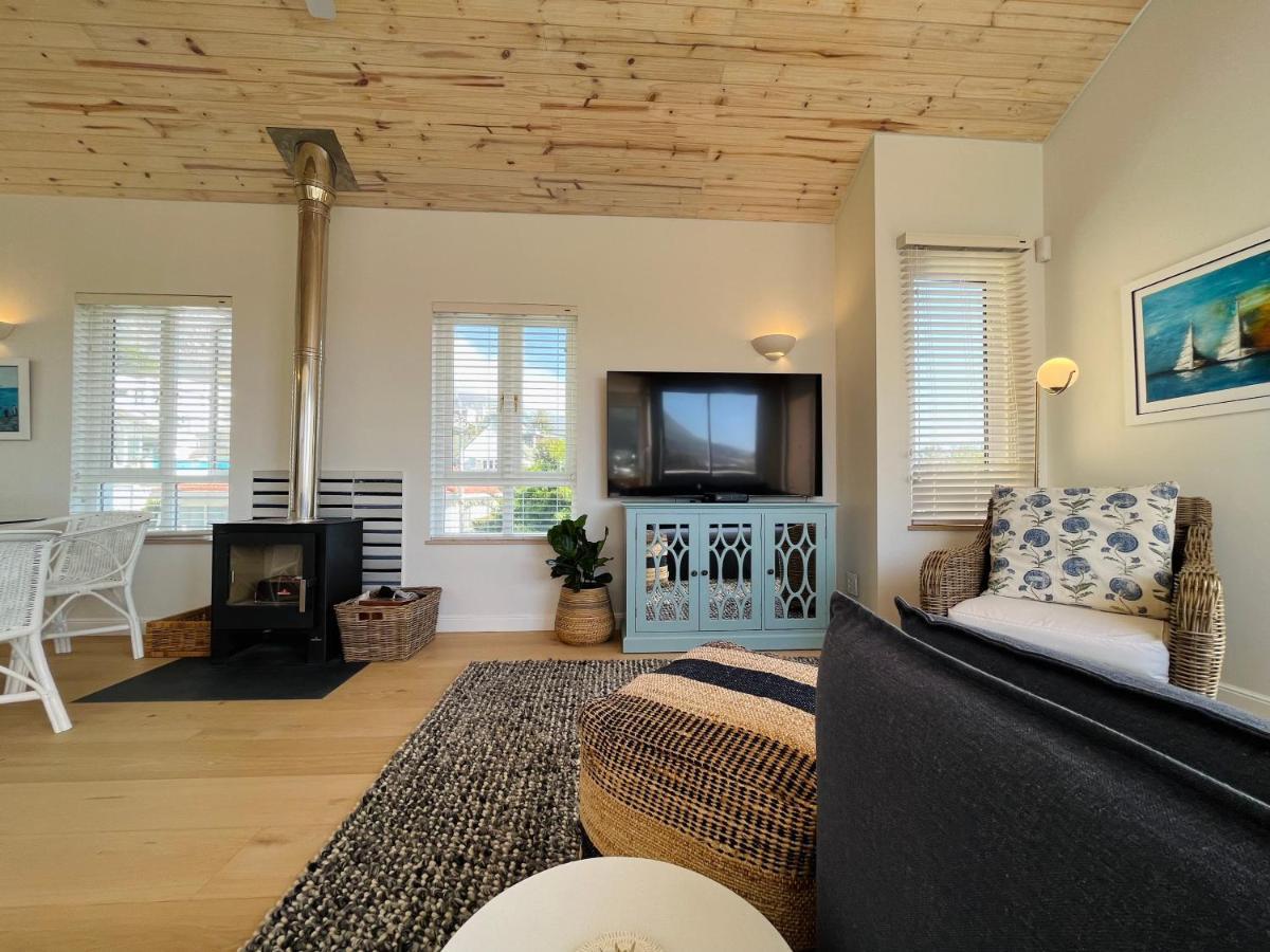 Moonshine - Two Bedroom House With Inverter Fokváros Kültér fotó